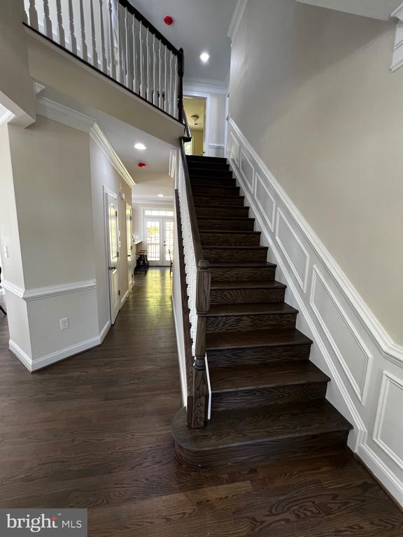 45 GARNET WAY
