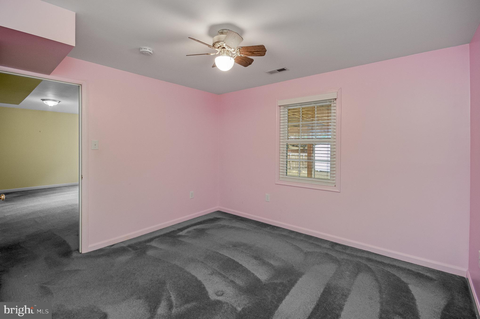 8 WHITESTONE DRIVE