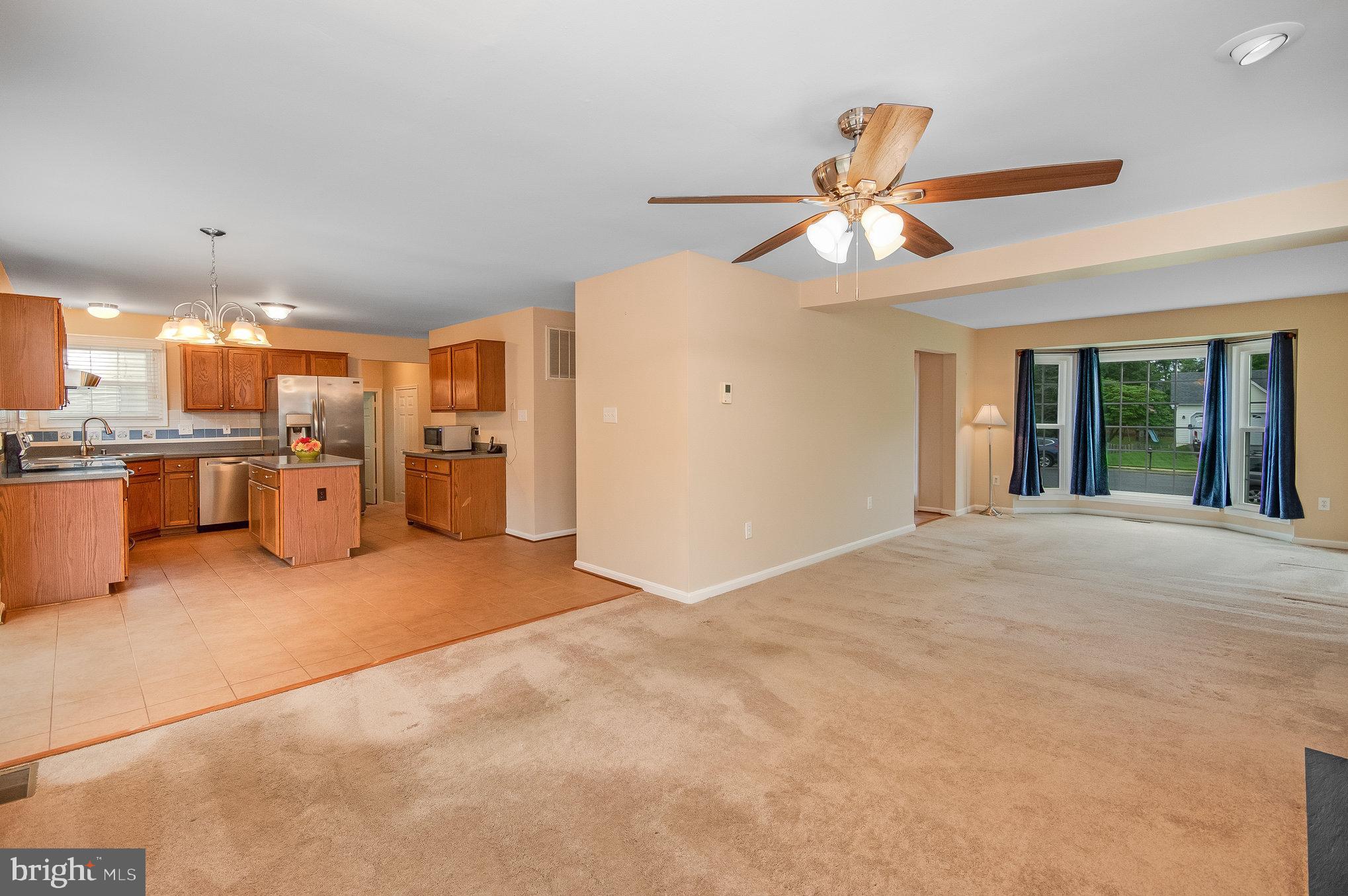 8 WHITESTONE DRIVE