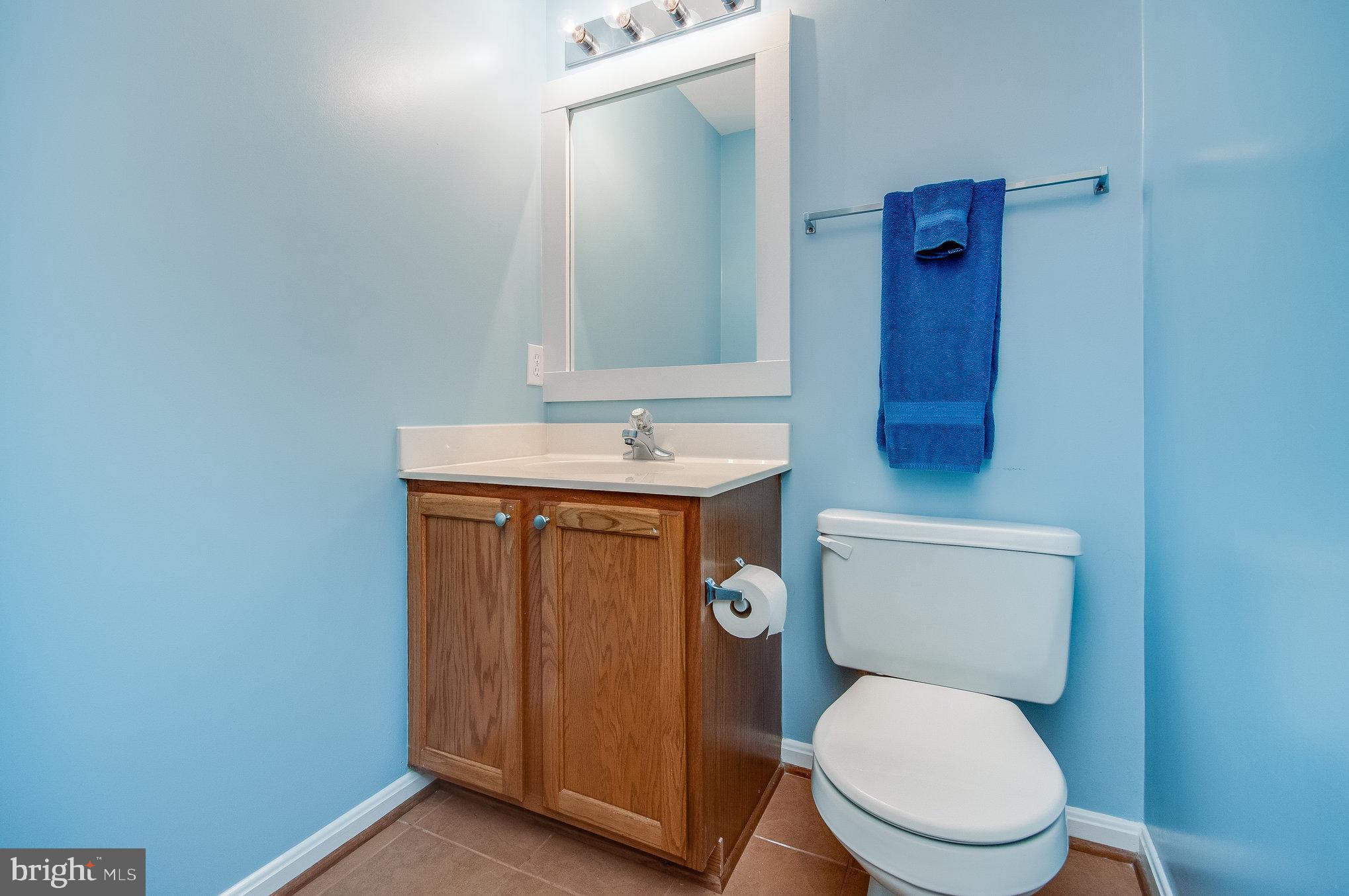 8 WHITESTONE DRIVE