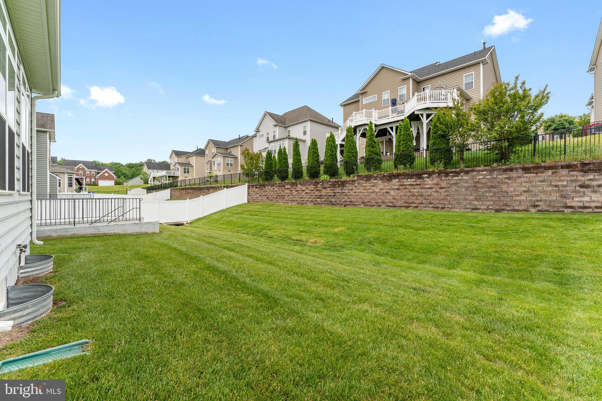 8 BROOMFIELD DRIVE