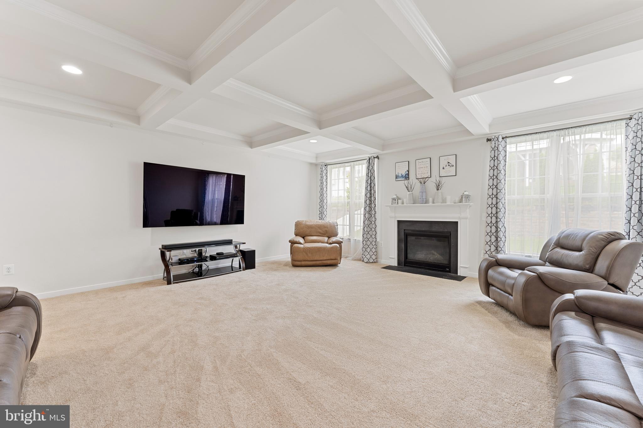 8 BROOMFIELD DRIVE