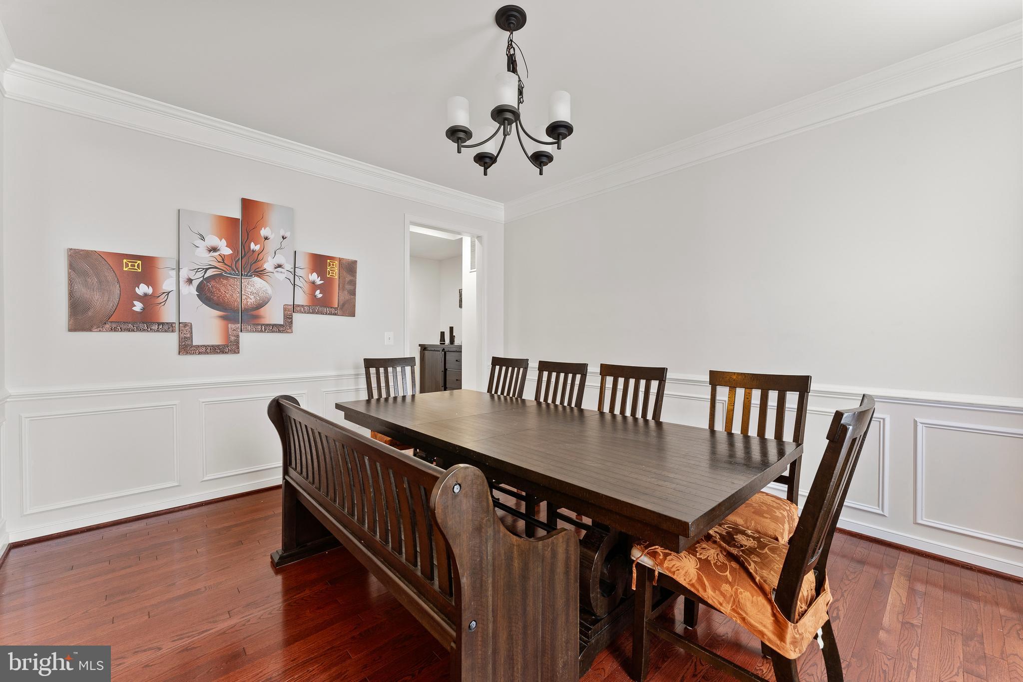 8 BROOMFIELD DRIVE