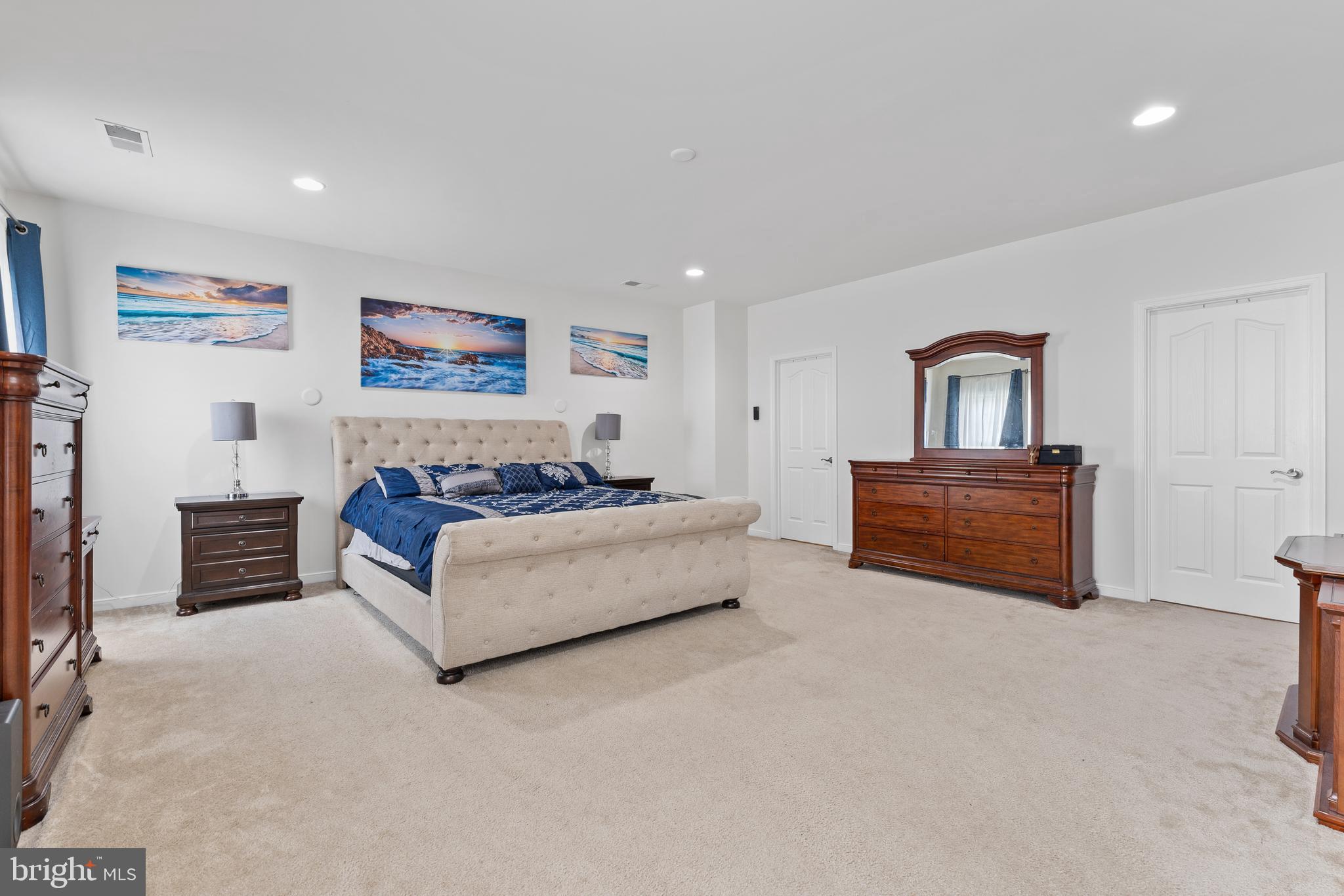 8 BROOMFIELD DRIVE