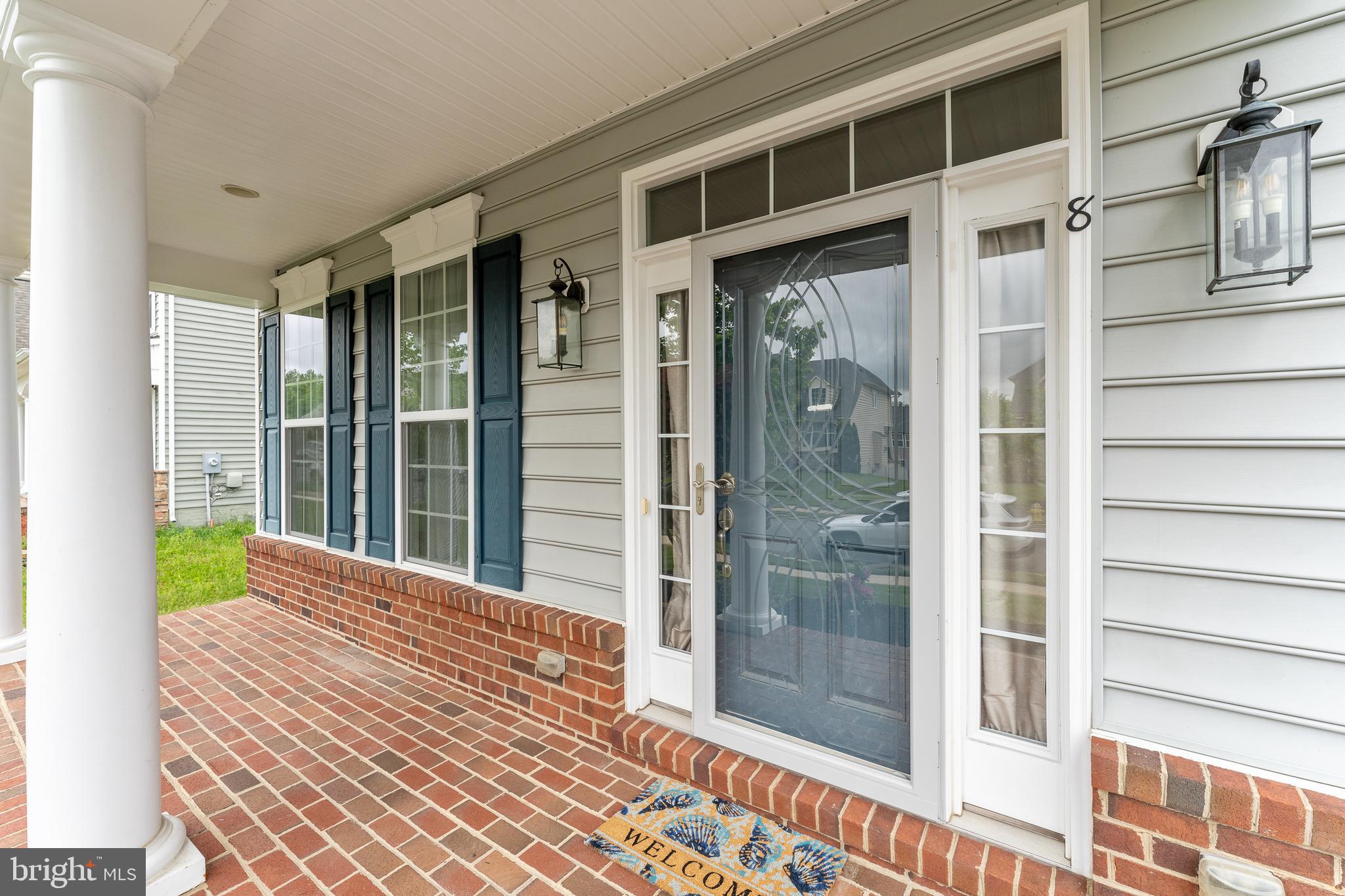 8 BROOMFIELD DRIVE