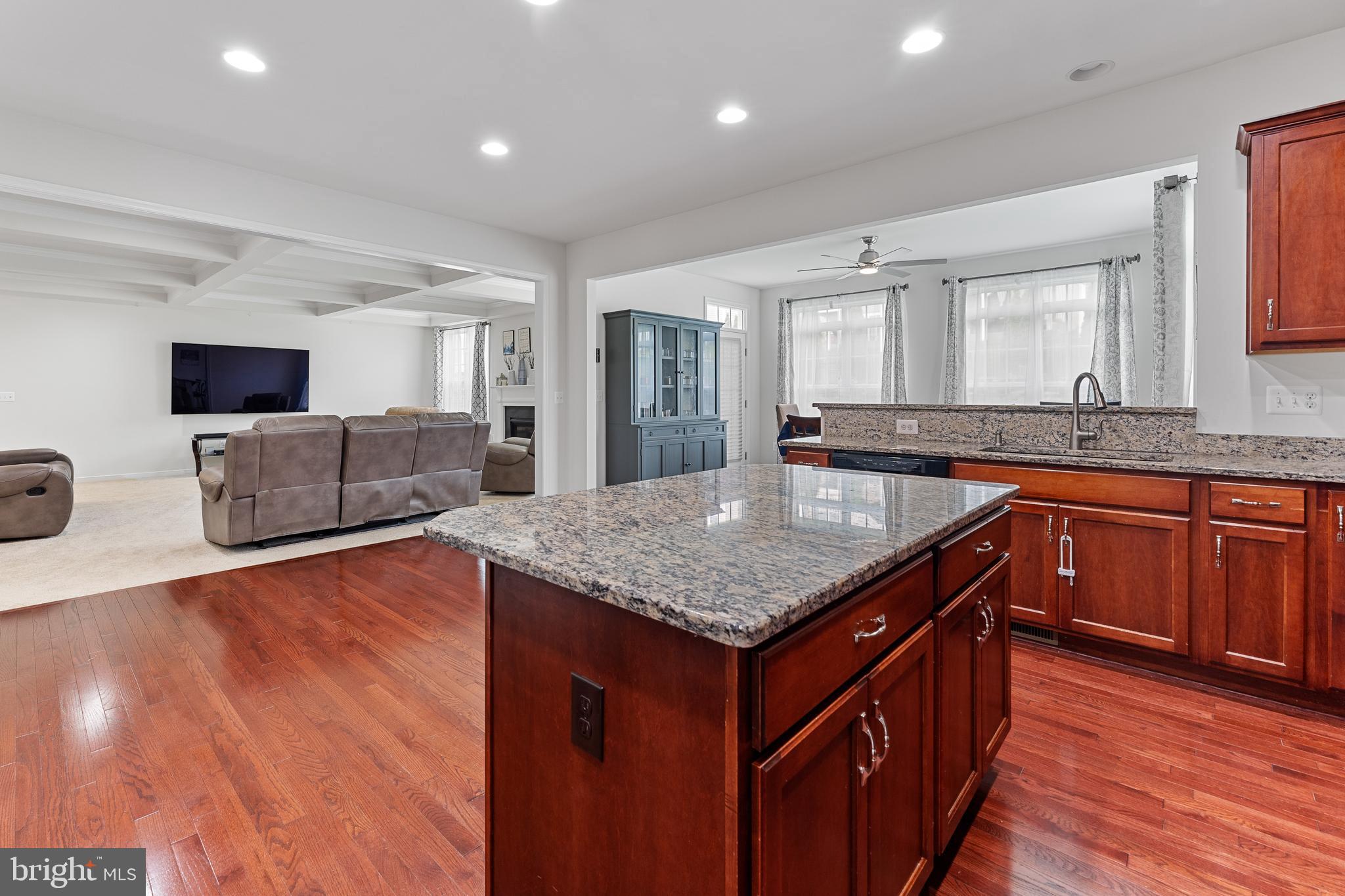 8 BROOMFIELD DRIVE