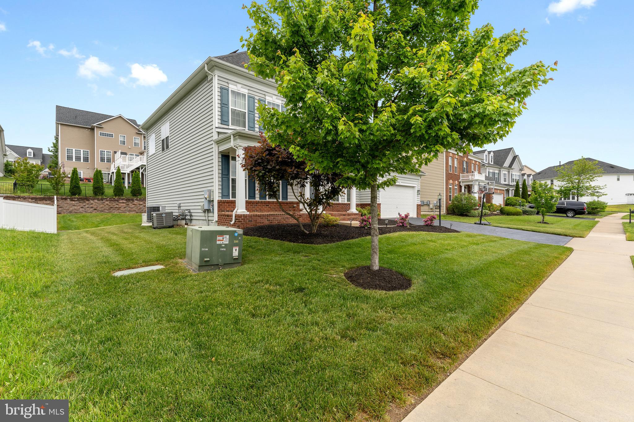 8 BROOMFIELD DRIVE