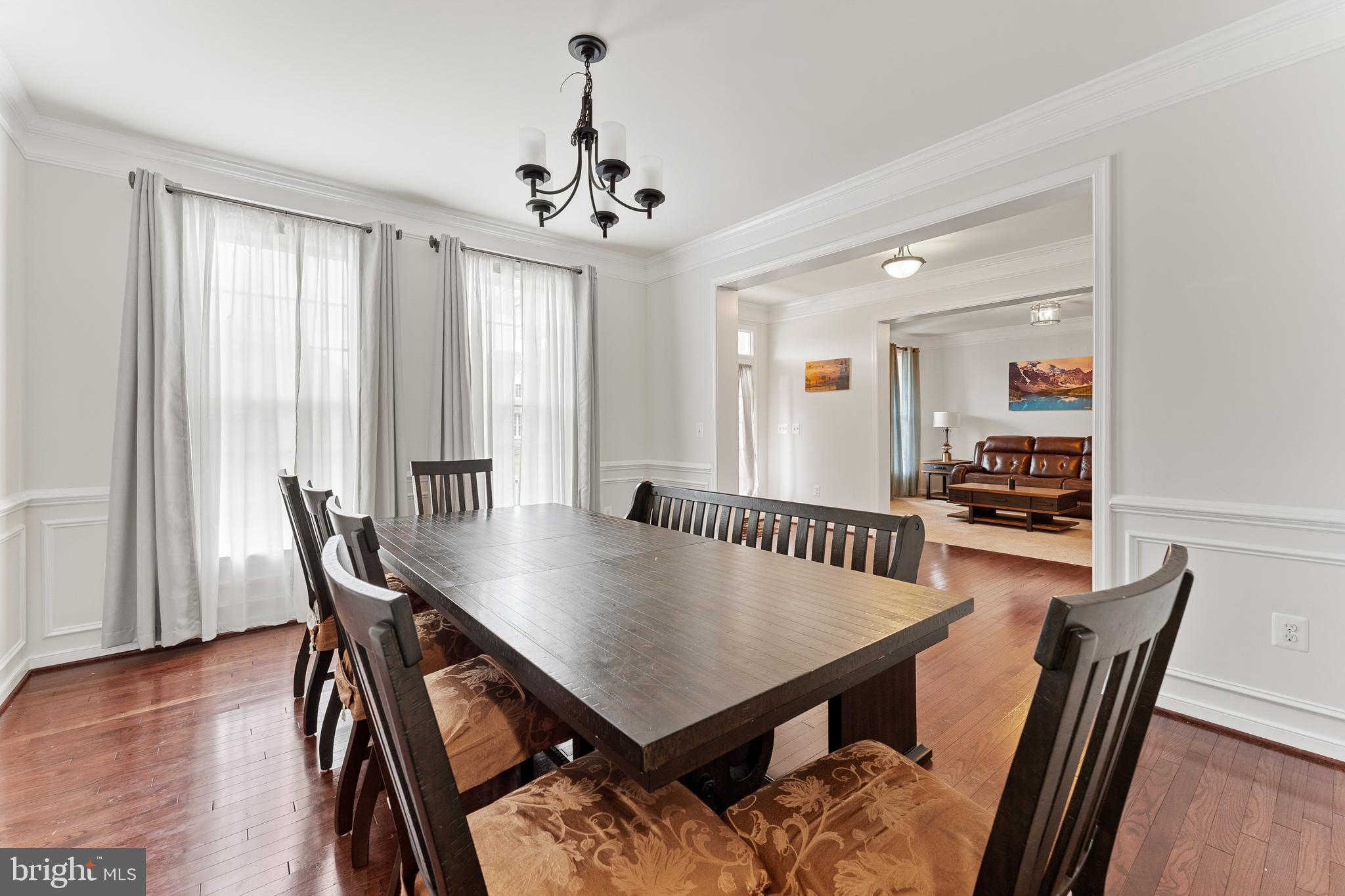 8 BROOMFIELD DRIVE