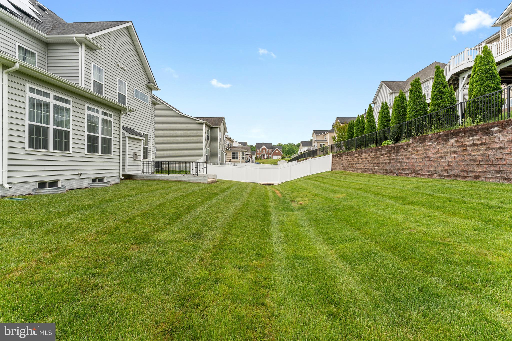 8 BROOMFIELD DRIVE