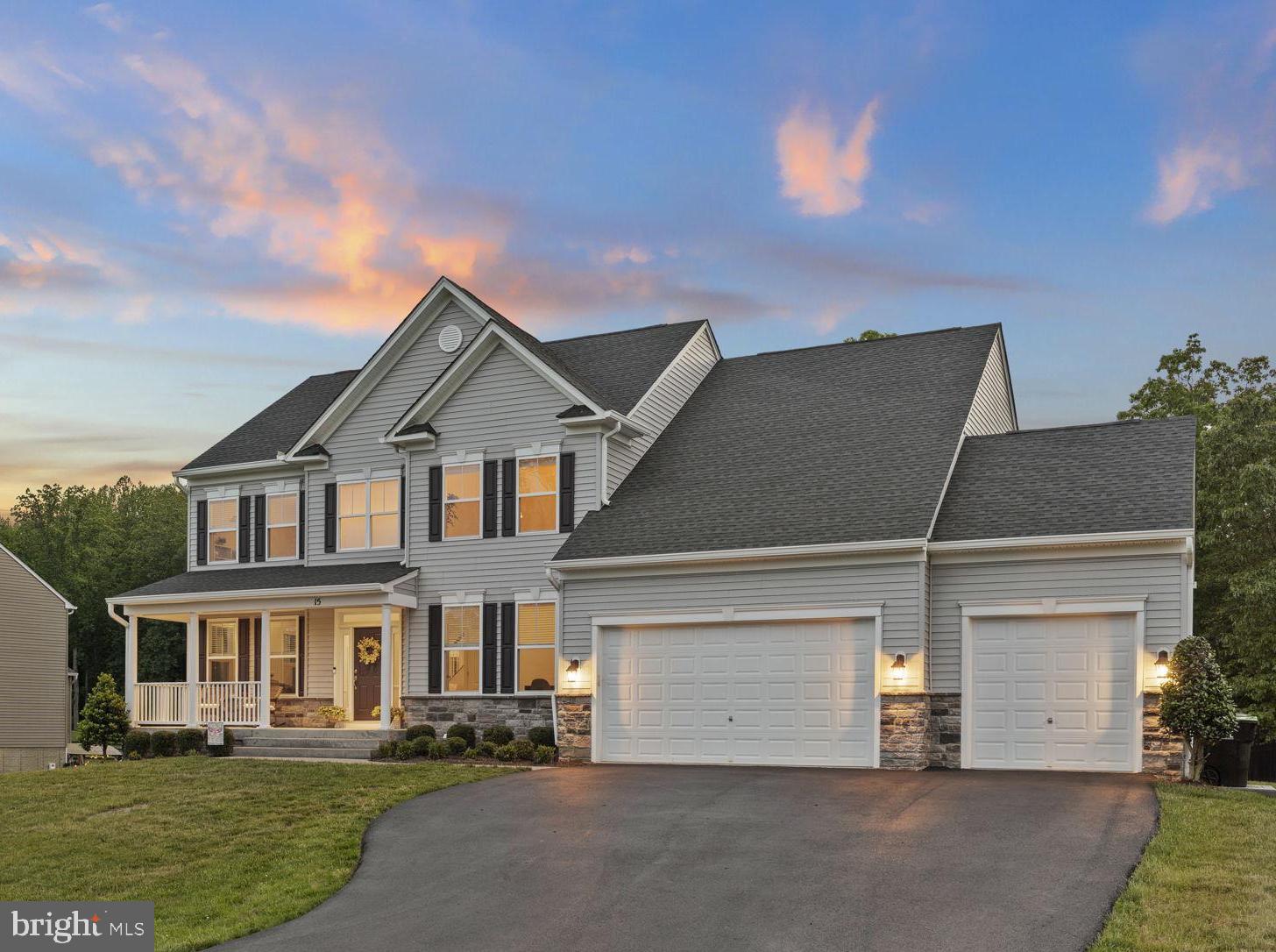 15 CRANES BLUFF COURT