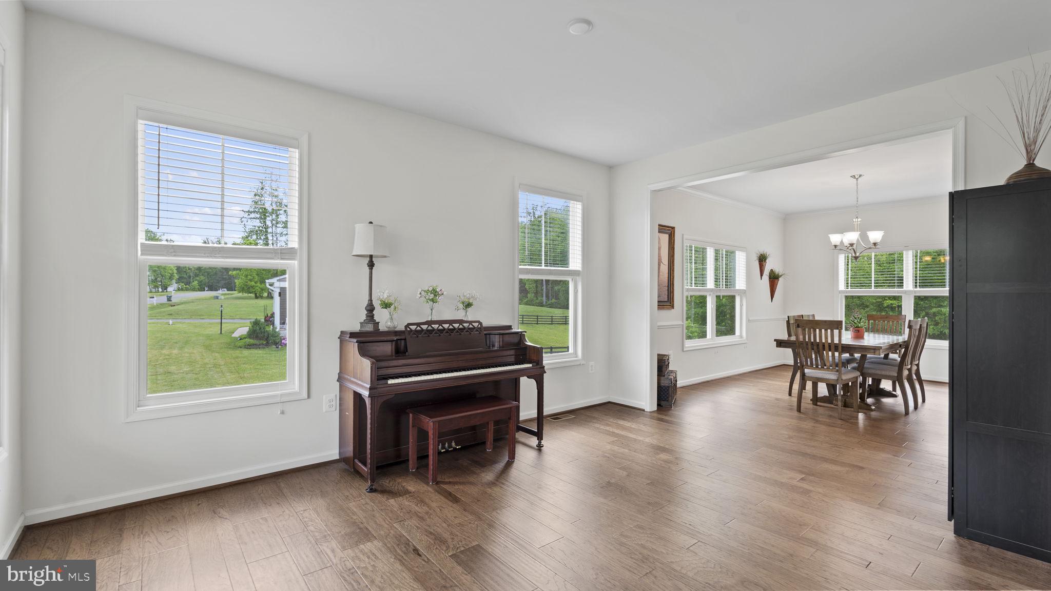 15 CRANES BLUFF COURT