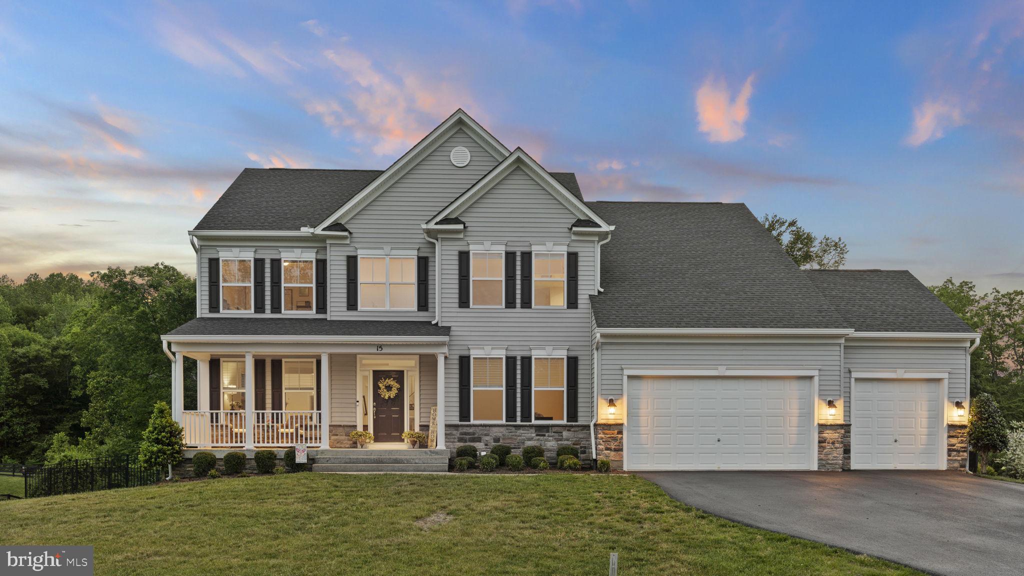 15 CRANES BLUFF COURT
