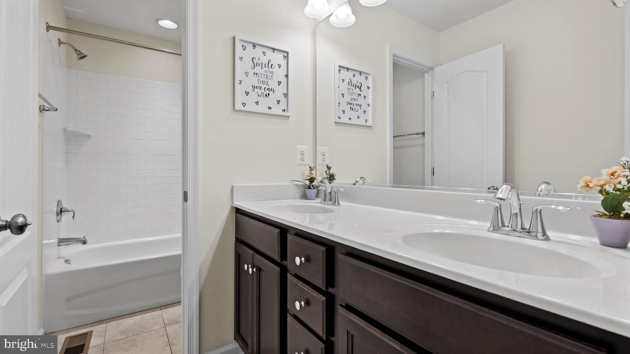 15 CRANES BLUFF COURT