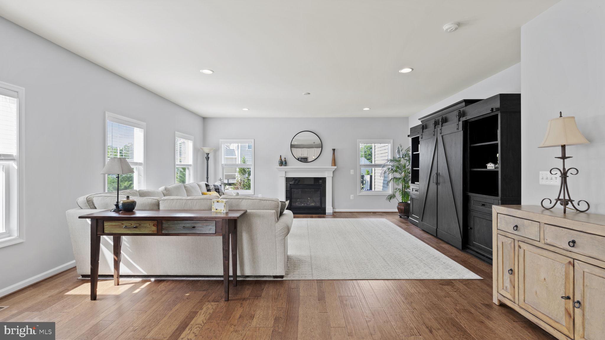 15 CRANES BLUFF COURT