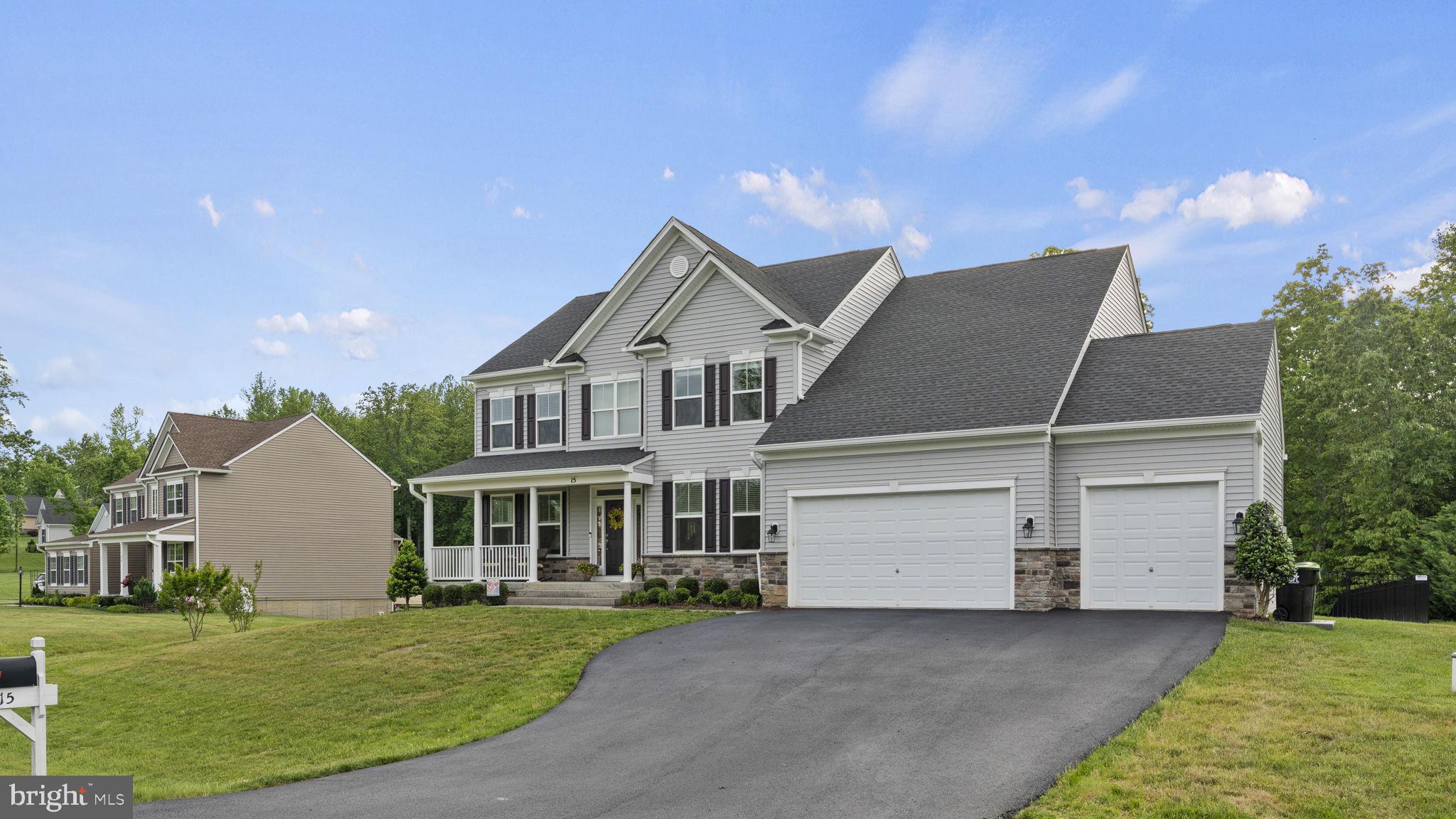 15 CRANES BLUFF COURT