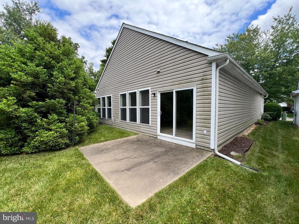 4 VERONA COURT