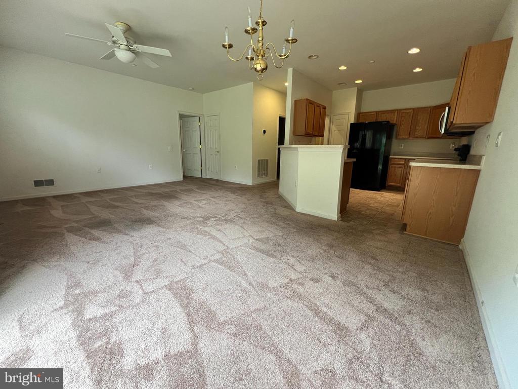 4 VERONA COURT