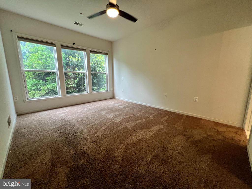 4 VERONA COURT