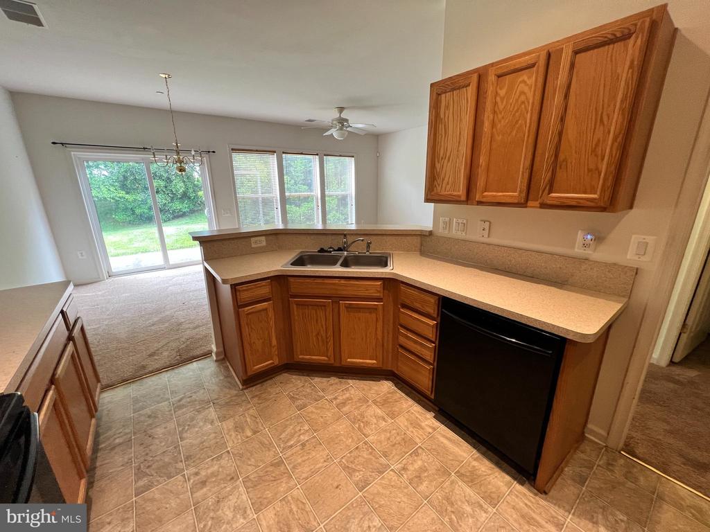 4 VERONA COURT