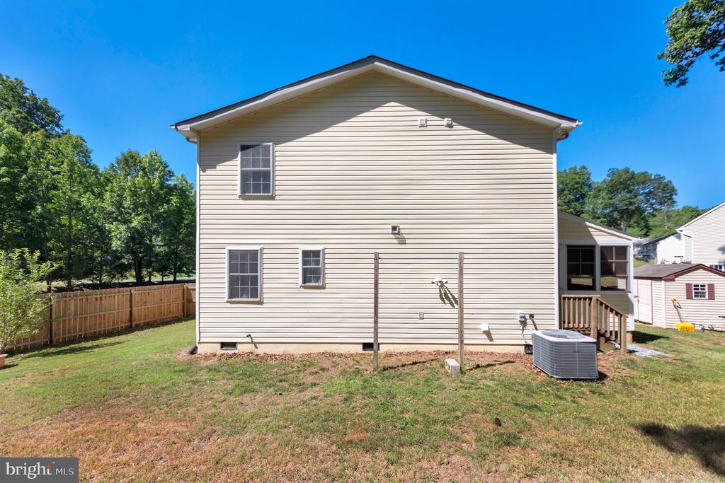 36 PLUMOSA DRIVE