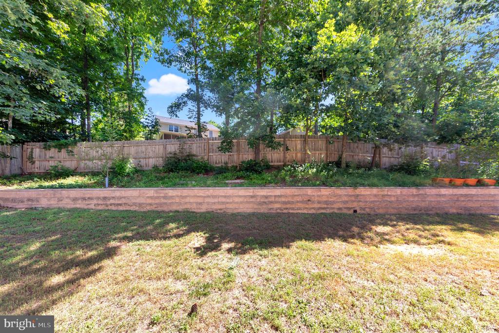 36 PLUMOSA DRIVE