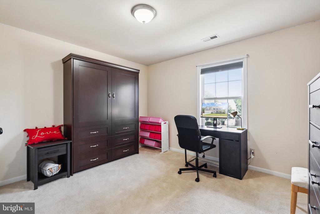 16 SASSAFRAS LANE