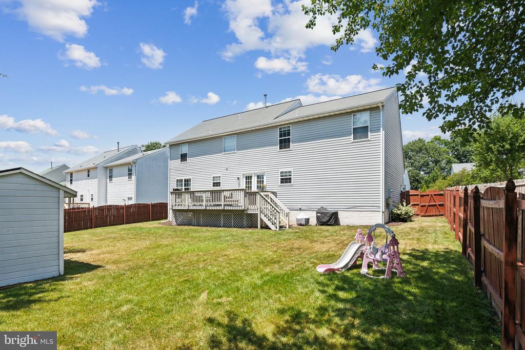 16 SASSAFRAS LANE