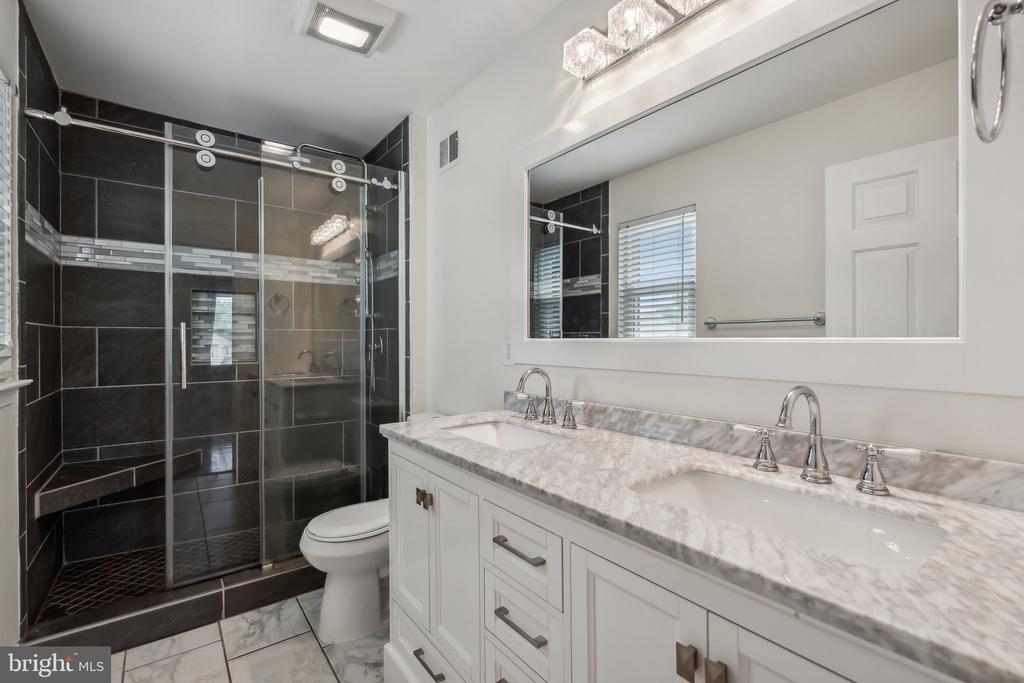 53 LIVE OAK LANE