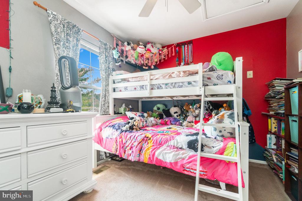 609 PINNACLE DRIVE