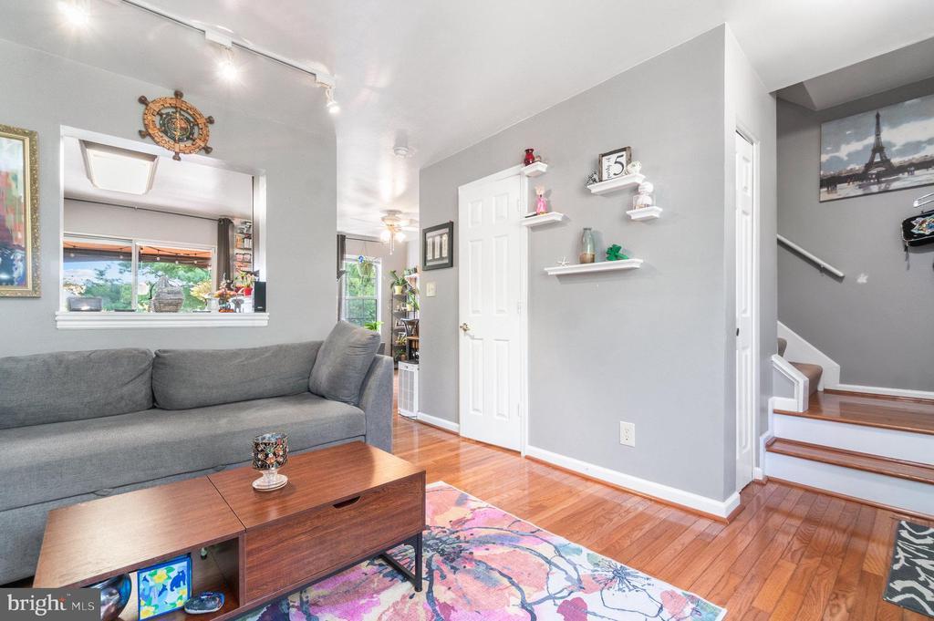 609 PINNACLE DRIVE