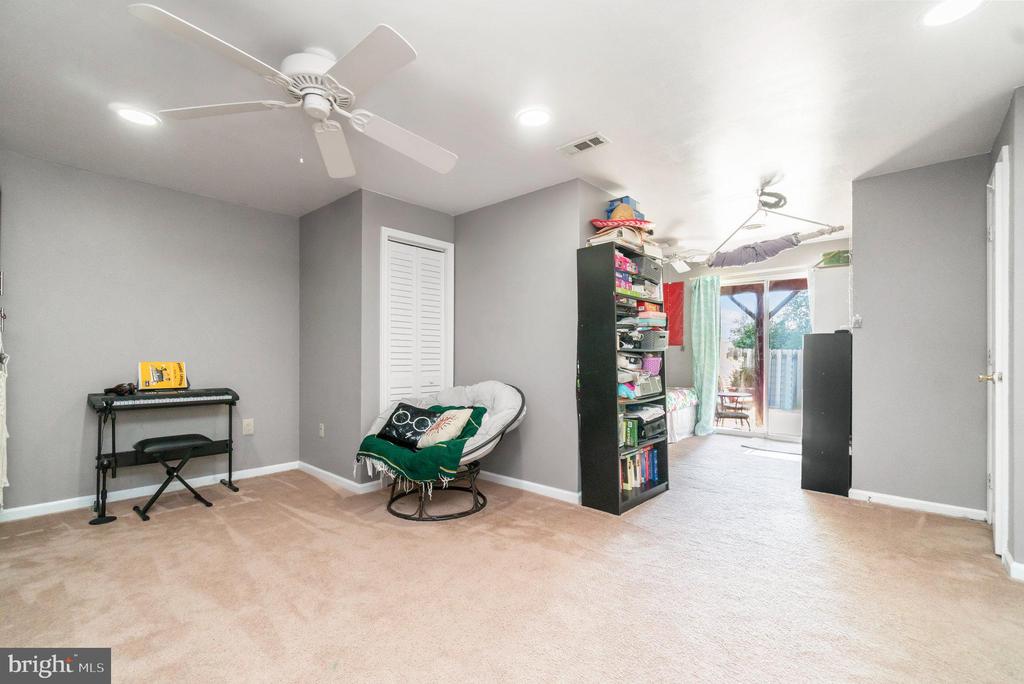 609 PINNACLE DRIVE