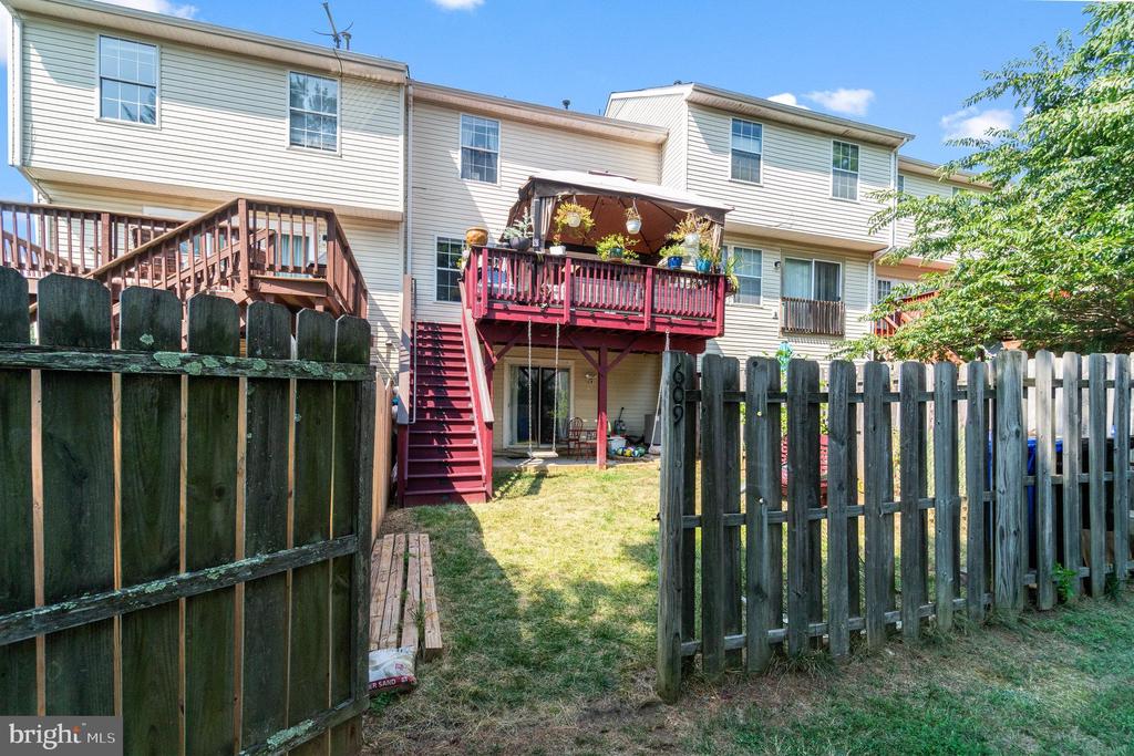 609 PINNACLE DRIVE