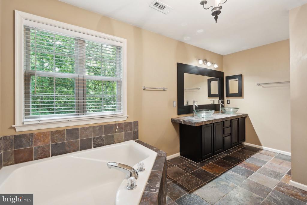 131 BRUSH EVERARD COURT