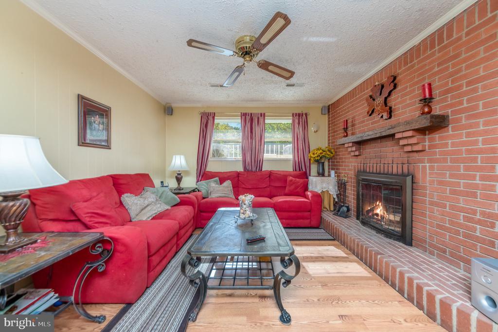 1018 EASTERN VIEW DRIVE