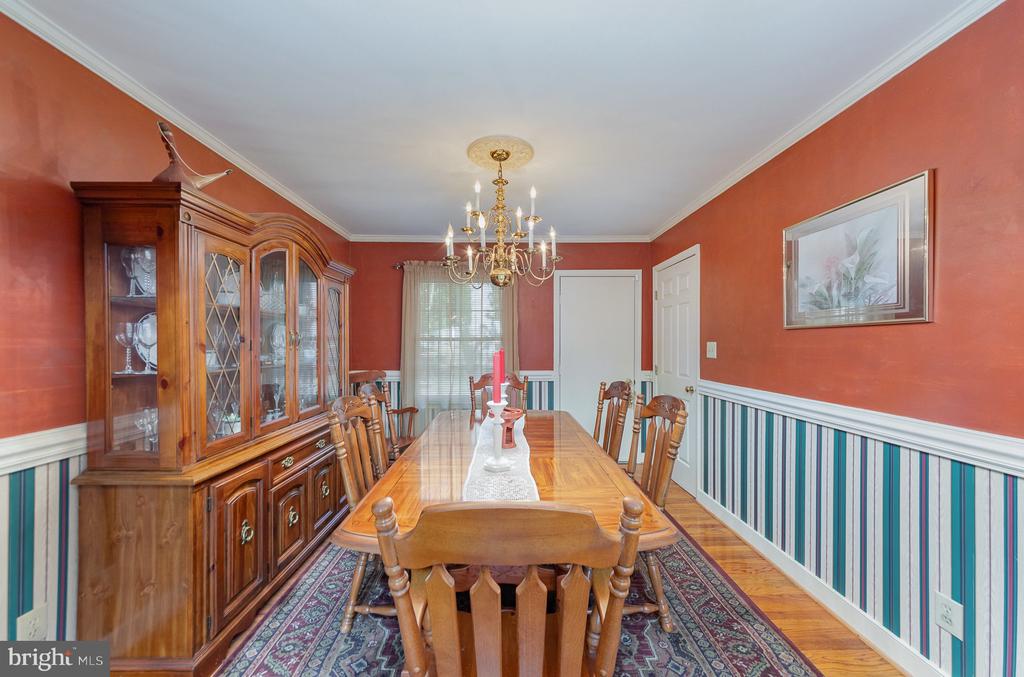 1018 EASTERN VIEW DRIVE