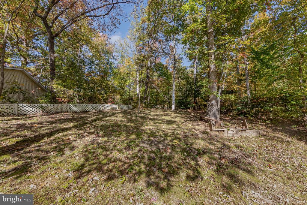 1018 EASTERN VIEW DRIVE