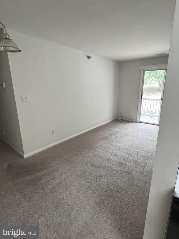 210 WILD OAK LANE 210200