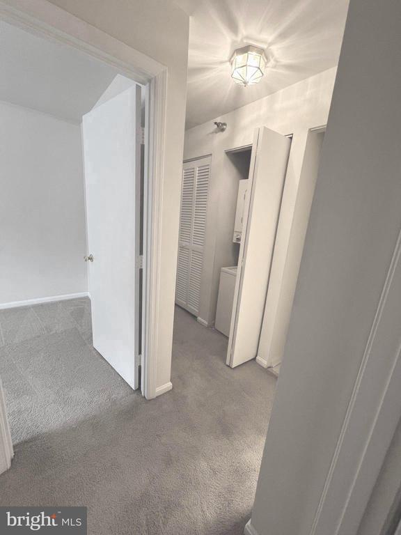 210 WILD OAK LANE 210200