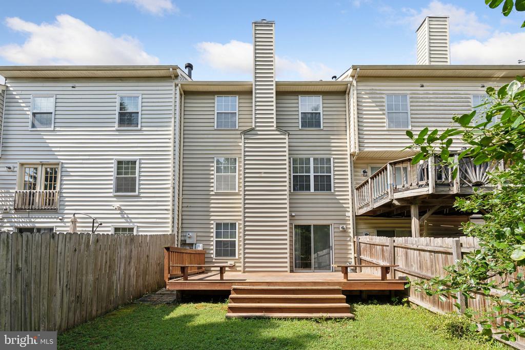 409 W PARK DRIVE