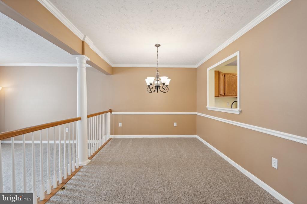 409 W PARK DRIVE
