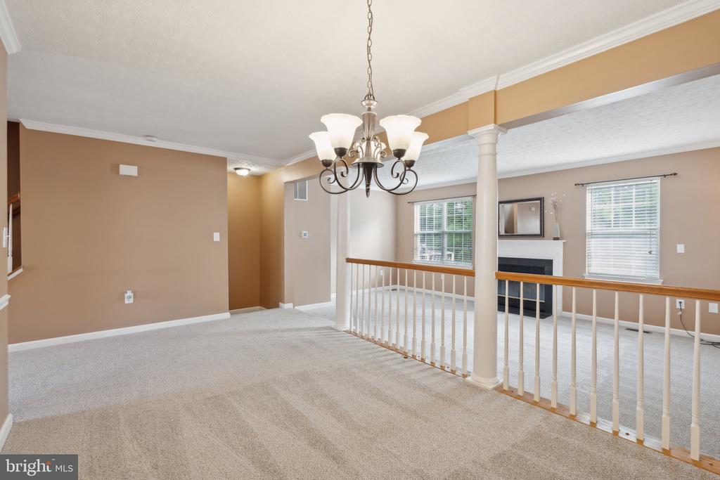 409 W PARK DRIVE