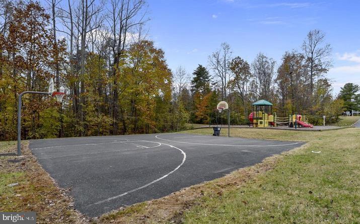 409 W PARK DRIVE