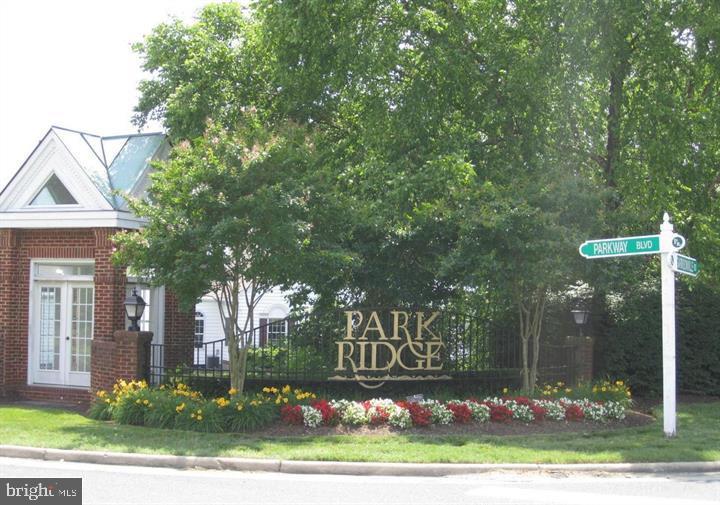 409 W PARK DRIVE