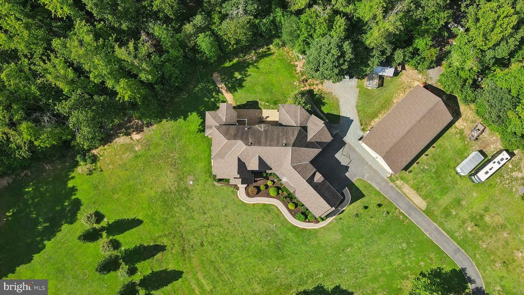 107 ESTATES DRIVE