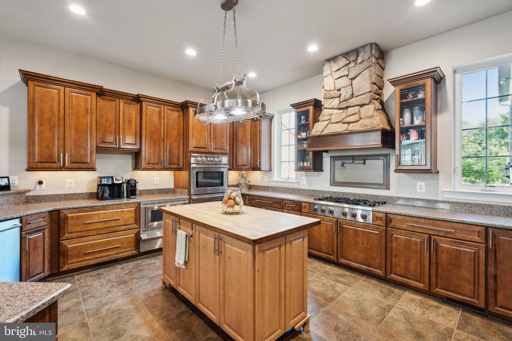 107 ESTATES DRIVE