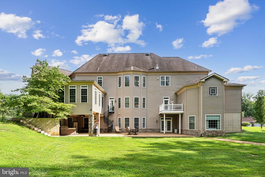 107 ESTATES DRIVE