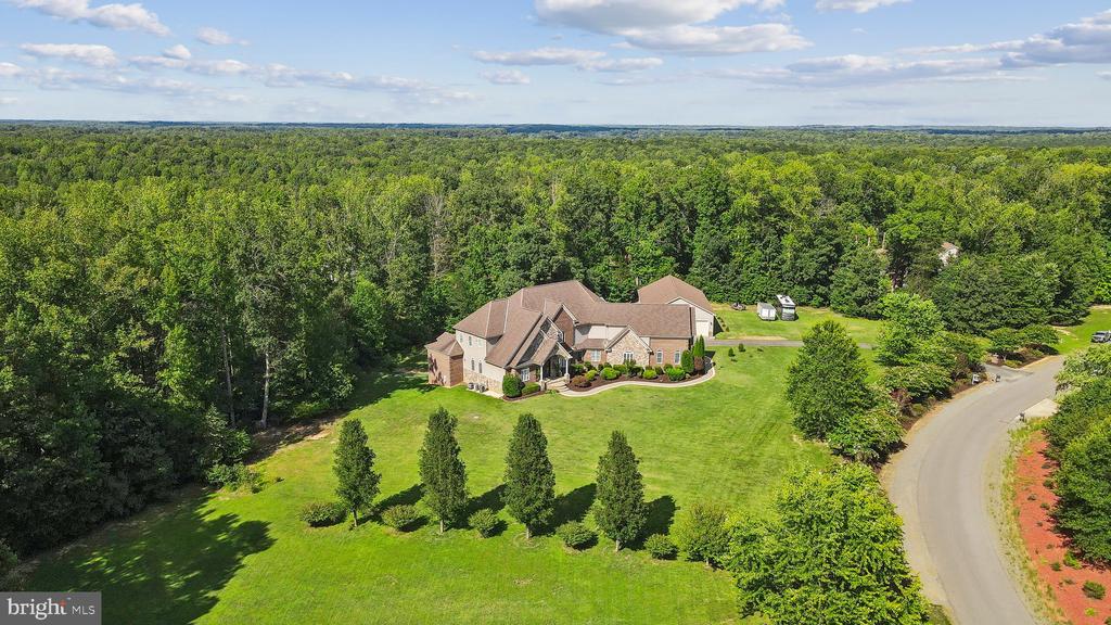 107 ESTATES DRIVE