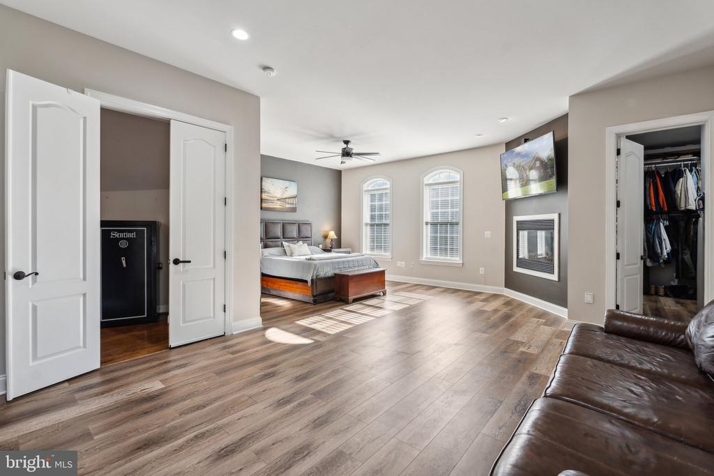 107 ESTATES DRIVE