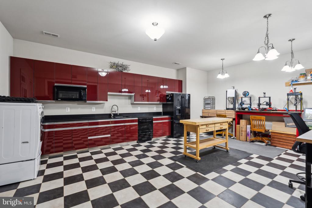 107 ESTATES DRIVE