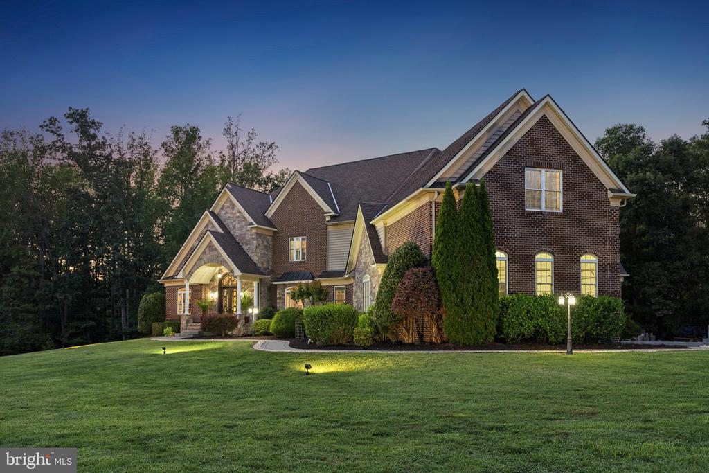 107 ESTATES DRIVE